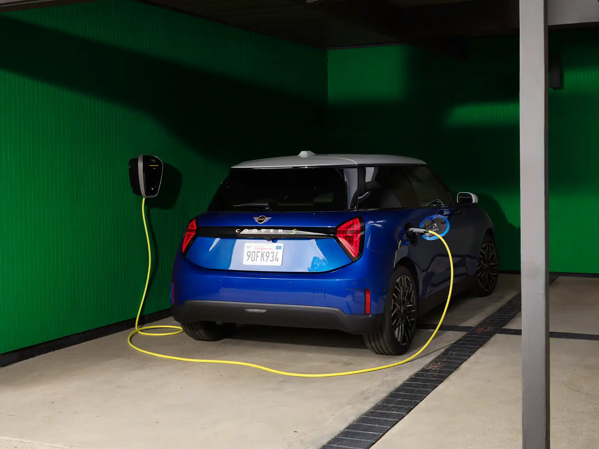 Αμιγώς ηλεκτρικό MINI Cooper - Οικιακή φόρτιση