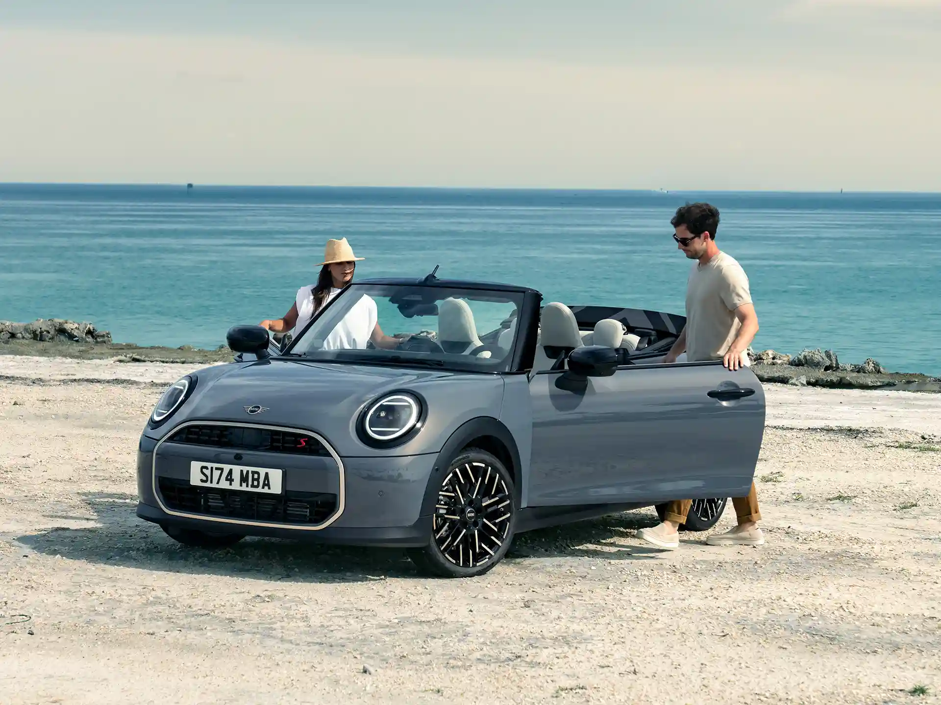 MINI Cooper Cabrio - Χαρακτηριστικά & Λειτουργίες stage