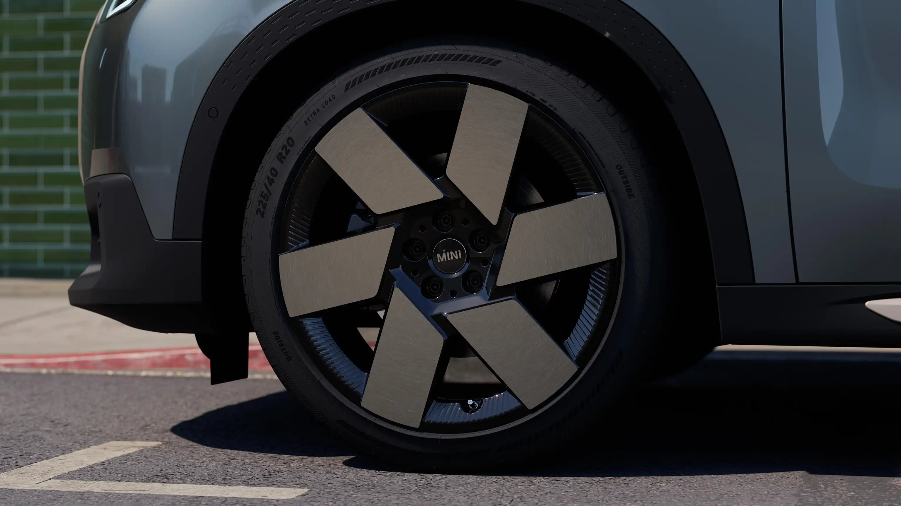 Αμιγώς ηλεκτρικό MINI Countryman - Βίντεο Τροχοί