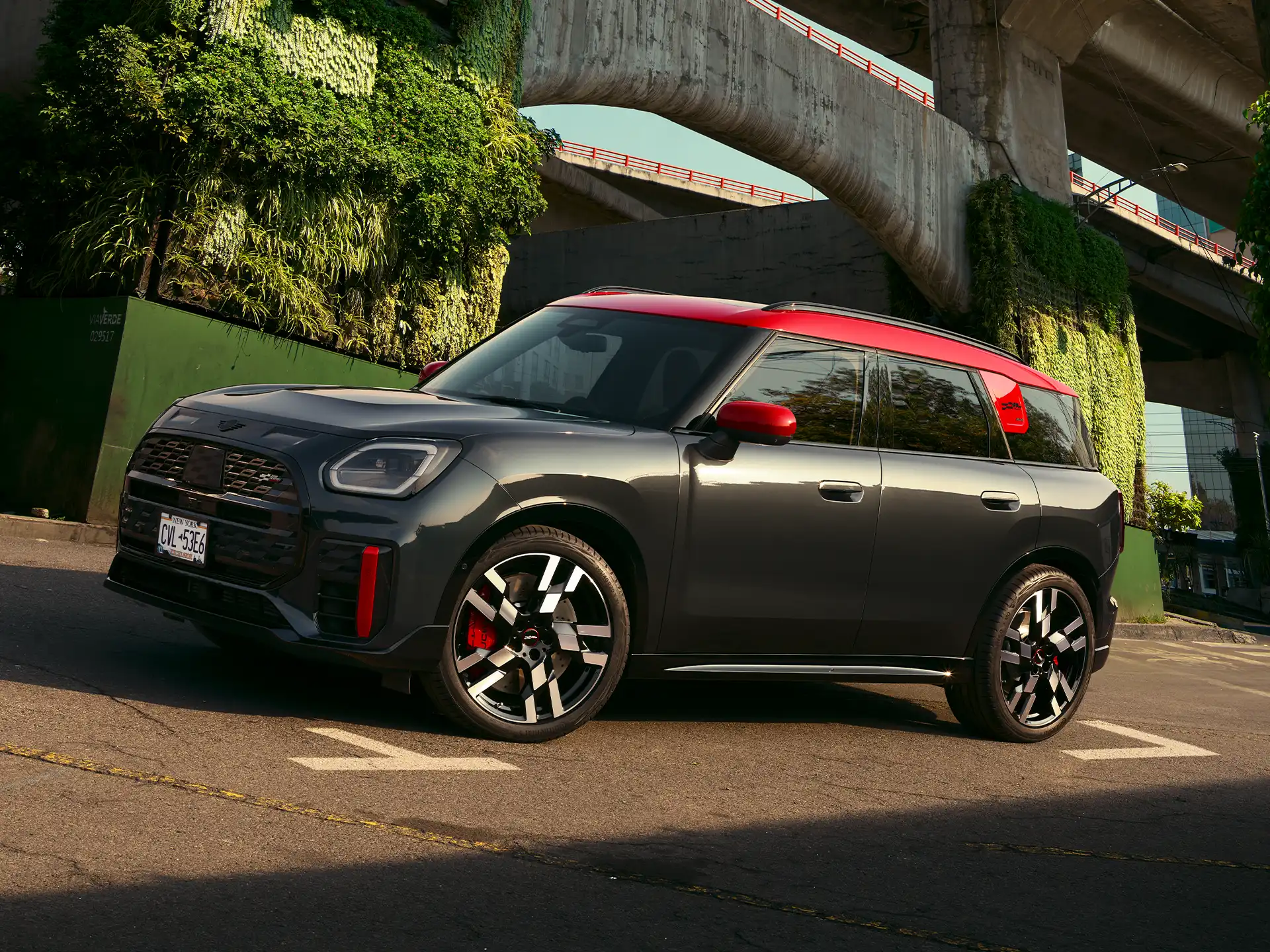 Αμιγώς ηλεκτρικό MINI Countryman - Teaser αμιγώς ηλεκτρικού MINI Countryman JCW