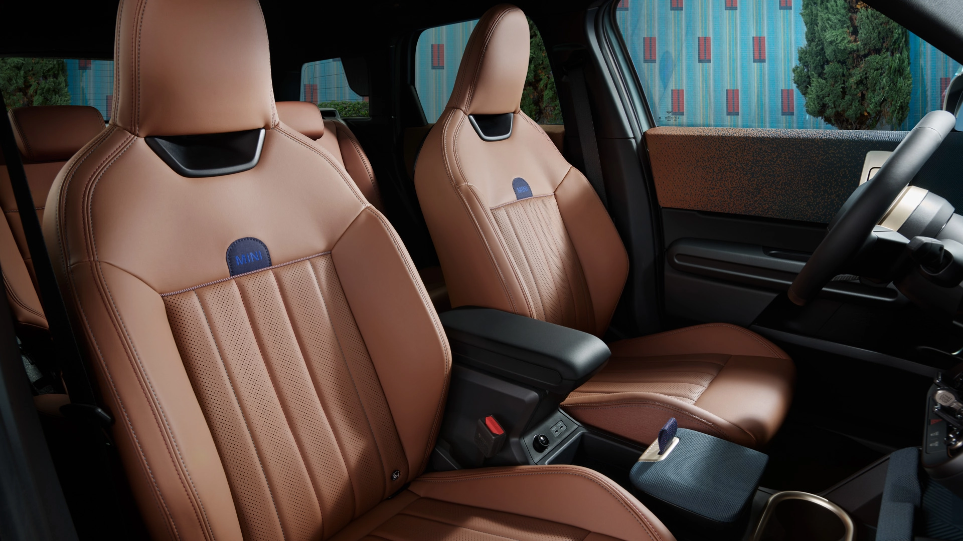 MINI Countryman - εσωτερική σχεδίαση - καφέ μπροστινά καθίσματα