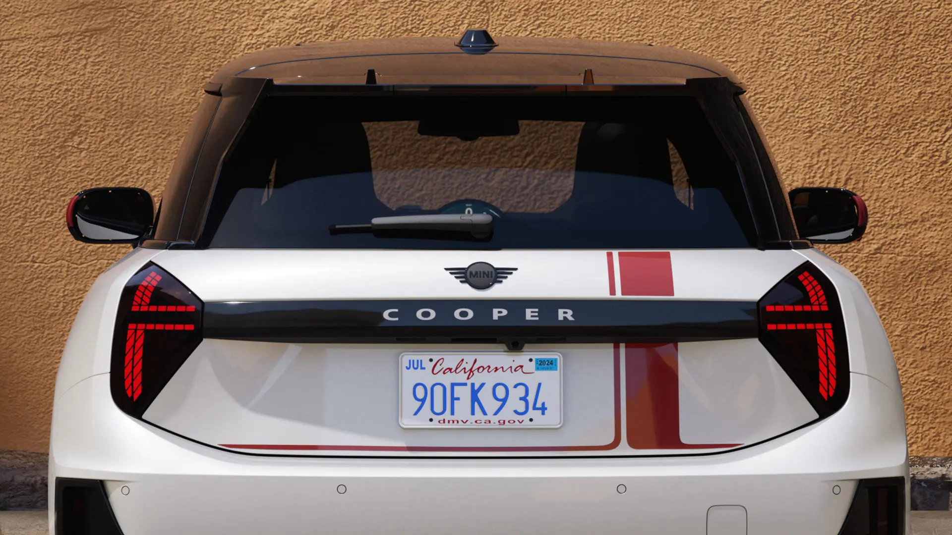 3-θυρο MINI Cooper με αυτοκόλλητες μεμβράνες MINI John Cooper Works σε Chili Red - πίσω όψη.