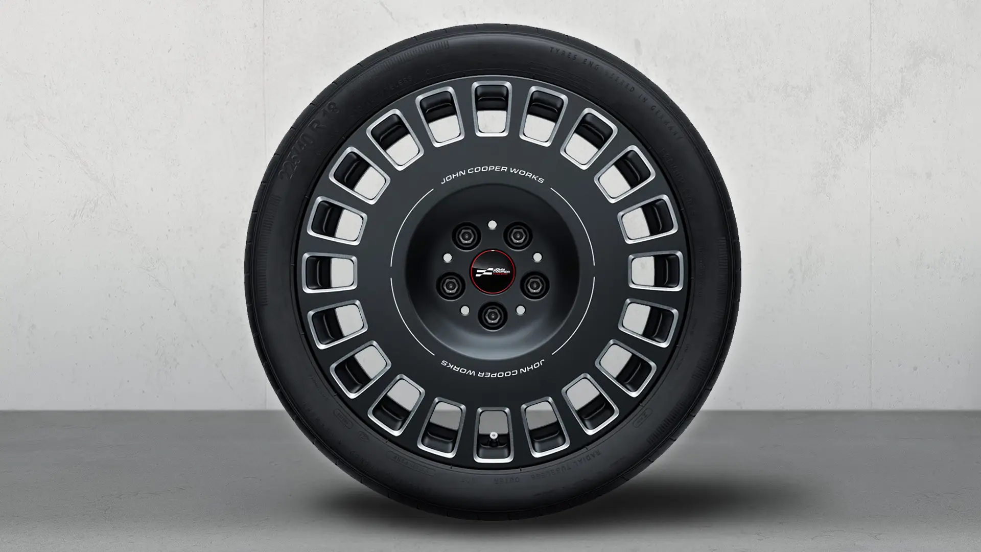 Ζάντες ελαφρού κράματος 18" JCW Rallye Spoke 992 σε διχρωμία (Frozen Midnight Grey, στιλβωμένες), σετ τροχών με θερινά ελαστικά.