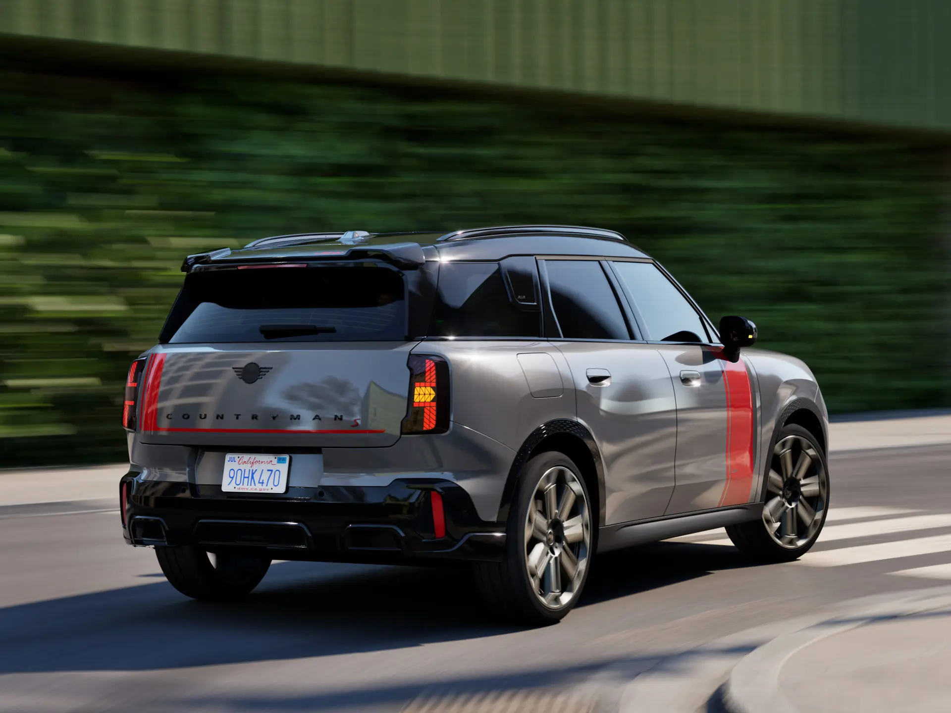 MINI Countryman κινείται σε στροφή