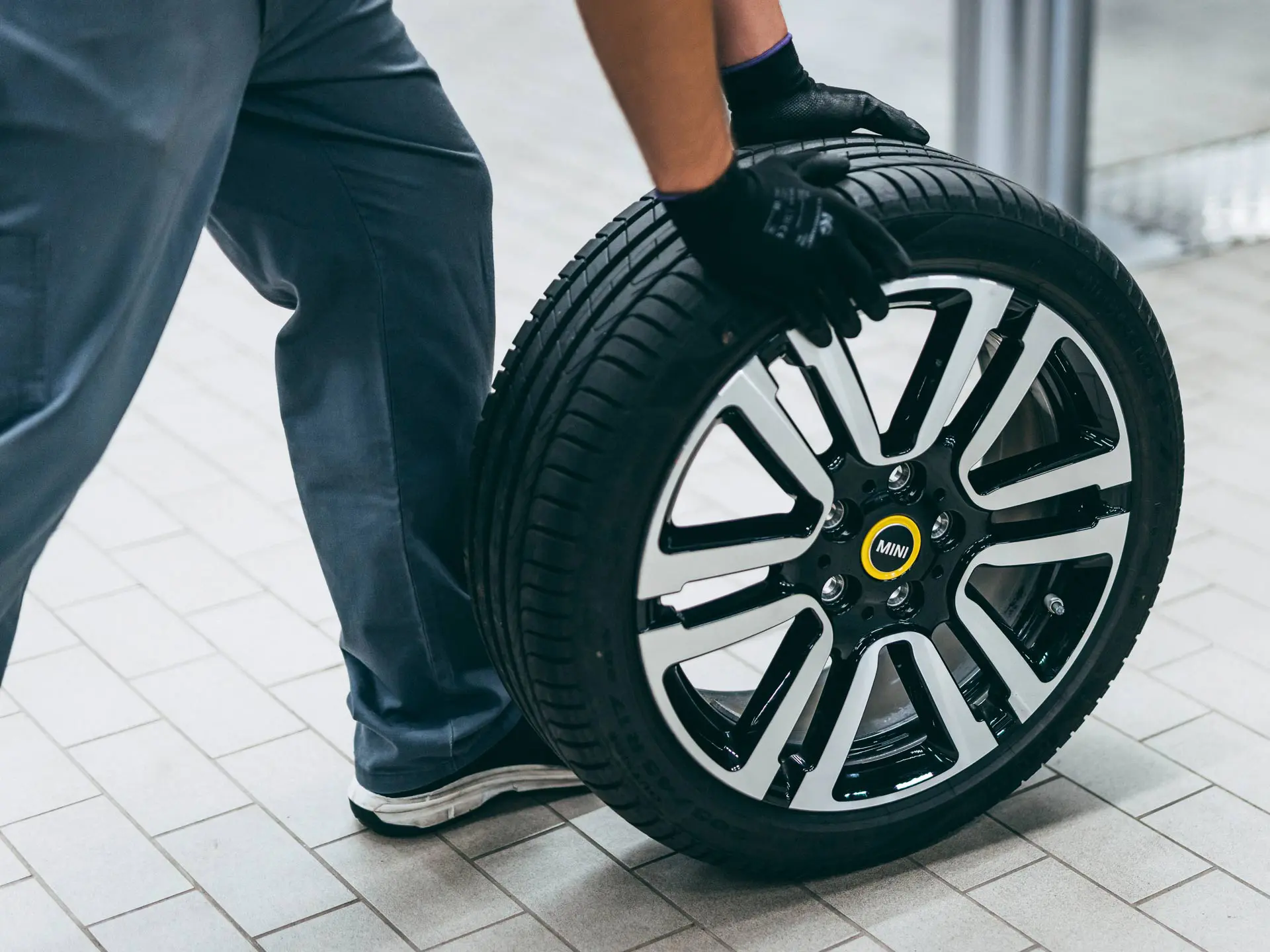 MINI Τροχοί – mini ασφάλιση ελαστικών – κάλυψη