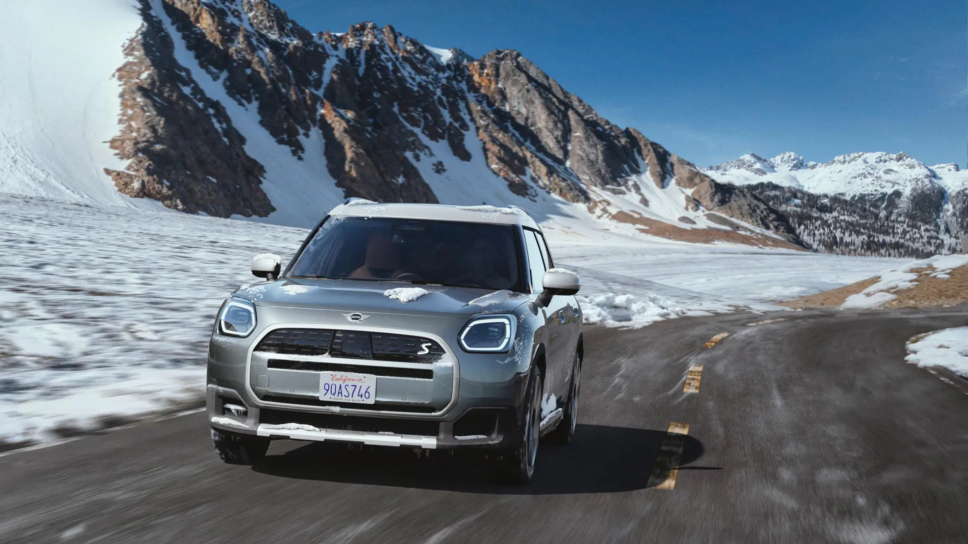 MINI Countryman στο χιόνι.