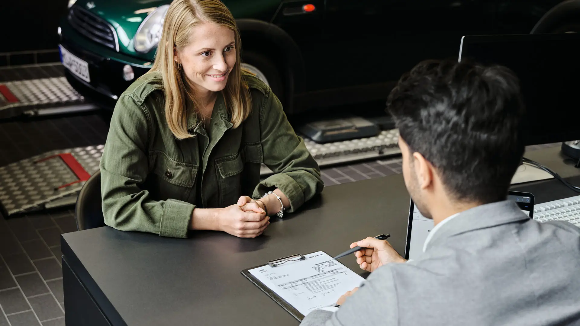 Κλείσε ένα ραντεβού service.