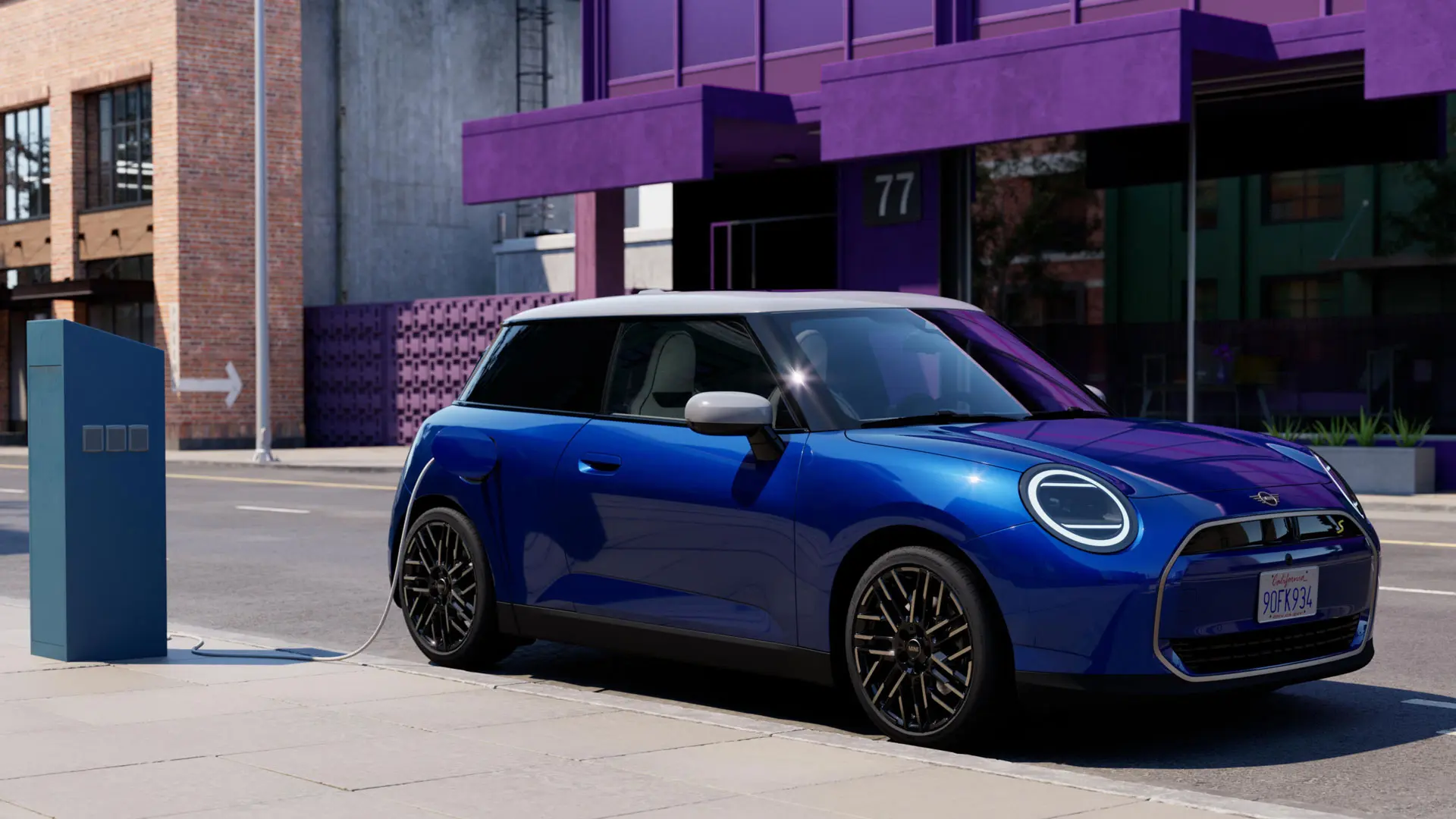 MINI Cooper σε σταθμό φόρτισης.