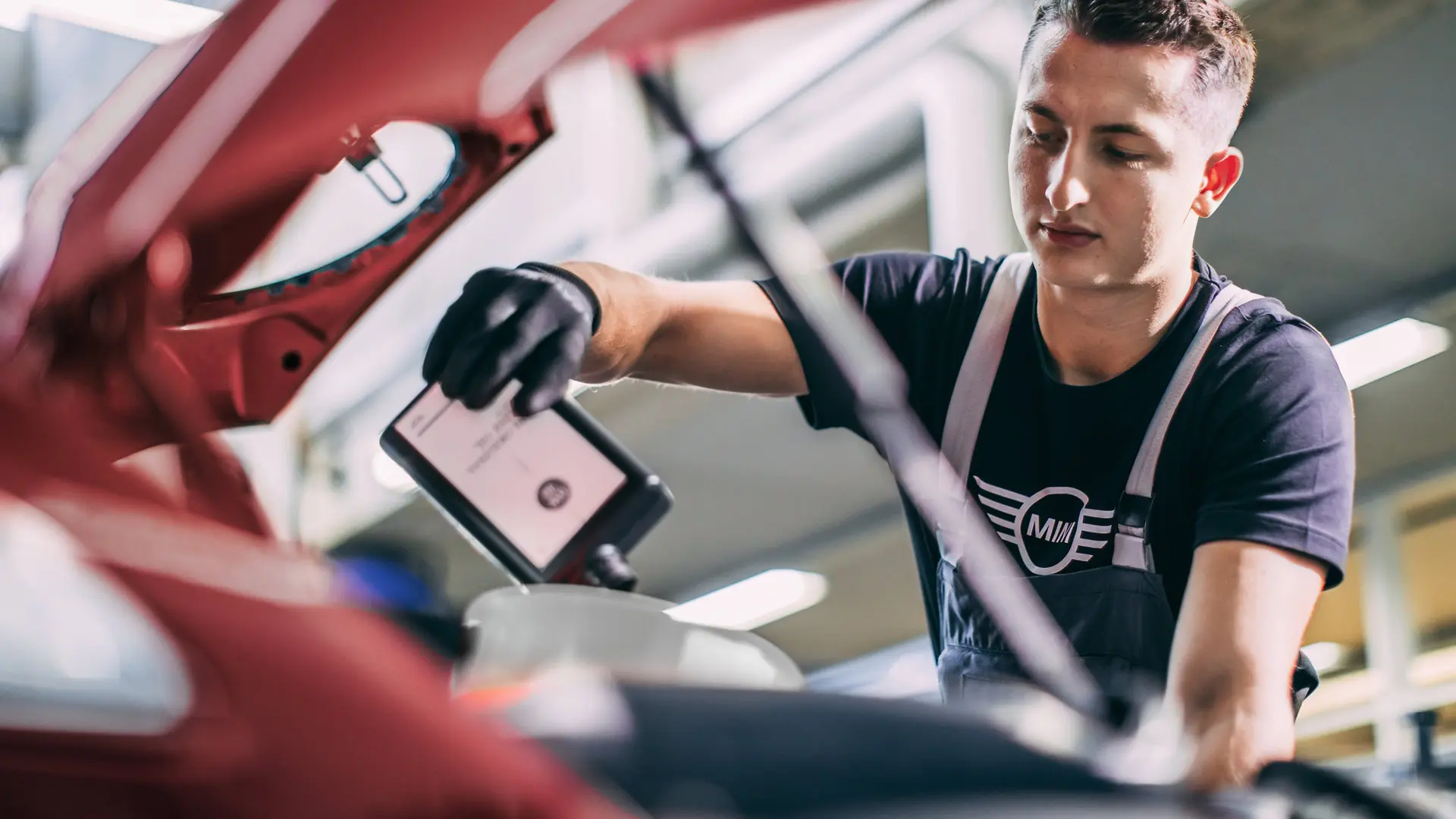 Συμπλήρωση λαδιών κινητήρα