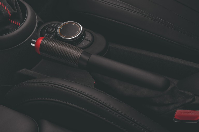 MINI John Cooper Works – λαβή χειρόφρενου – ανθρακονήματα 
