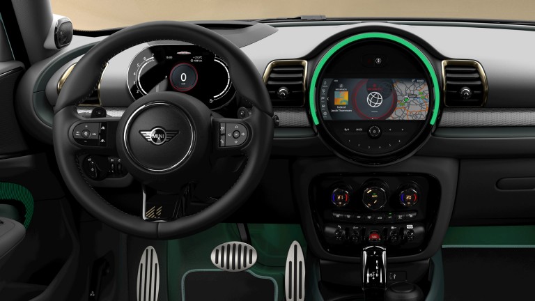 MINI Clubman Untold Edition – εσωτερικό - προβολή cockpit – πακέτα άνεσης και τεχνολογίας