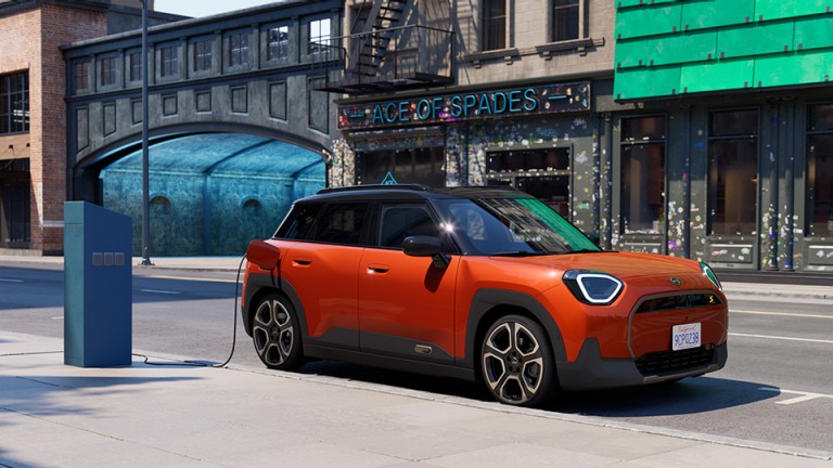 MINI Ηλεκτροκίνηση - τακτική φόρτιση