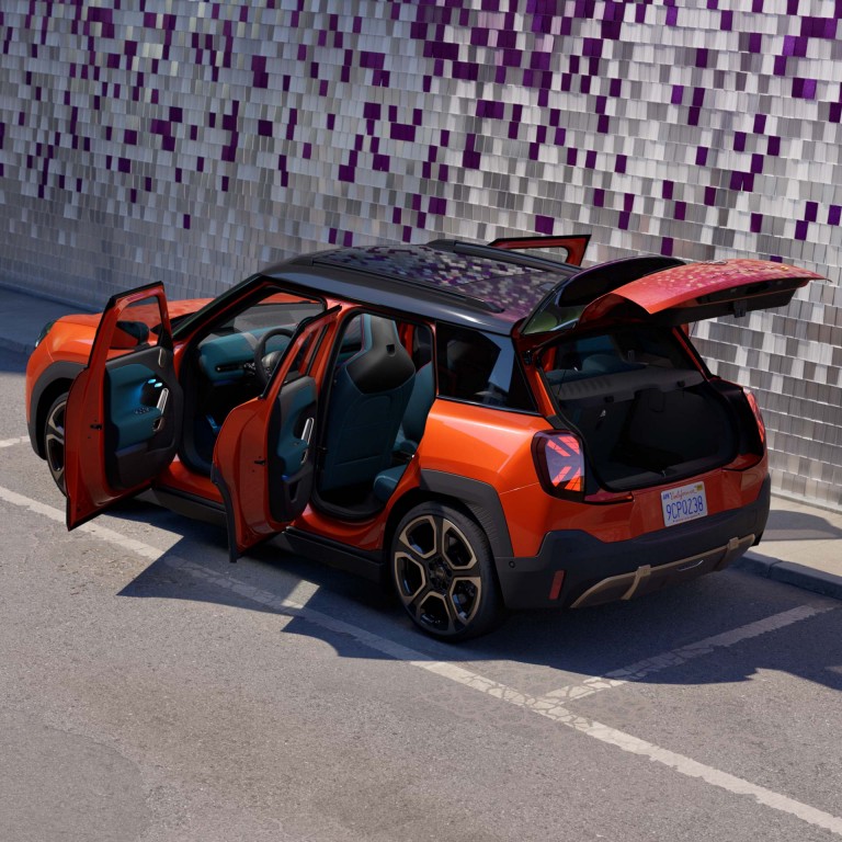 Αμιγώς ηλεκτρικό MINI Aceman - μωσαϊκό - χώροι και πολυχρηστικότητα