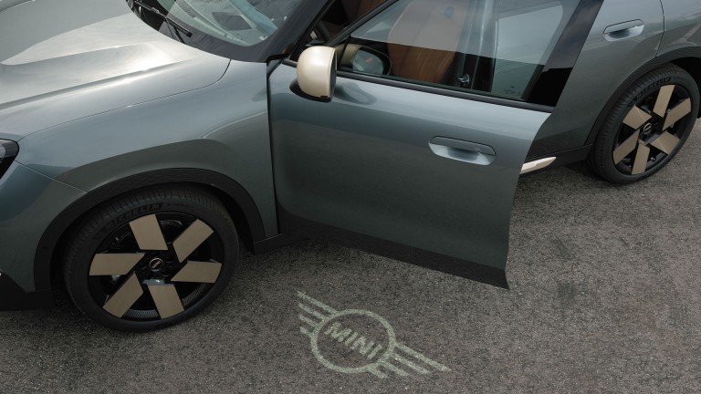 Αμιγώς ηλεκτρικό MINI Countryman - ψηφιακή εμπειρία - ψηφιακό κλειδί plus