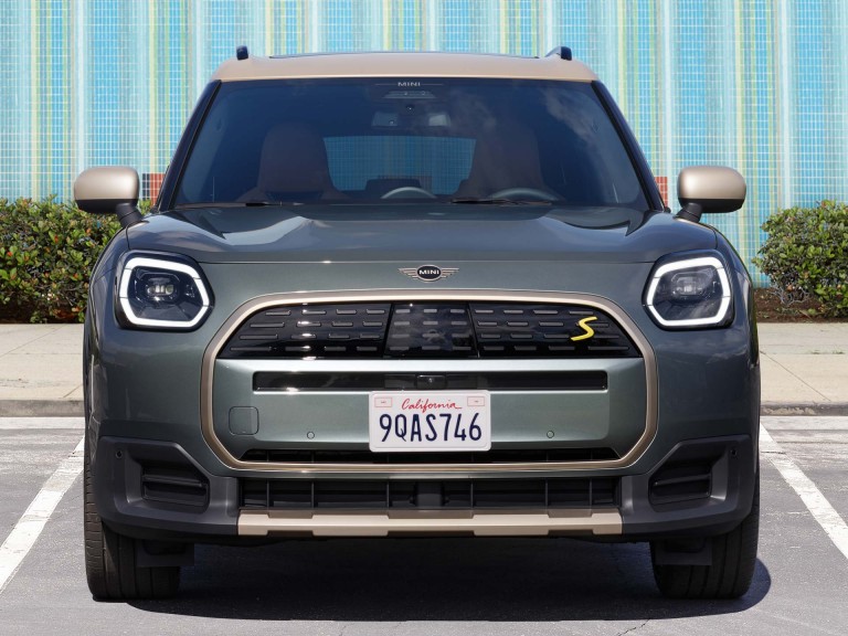 Αμιγώς ηλεκτρικό MINI Countryman - εξωτερική σχεδίαση - μπροστινή λήψη