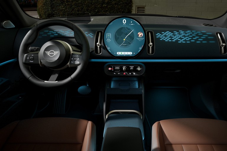 Αμιγώς ηλεκτρικό MINI Countryman - εσωτερική σχεδίαση - πίνακας οργάνων