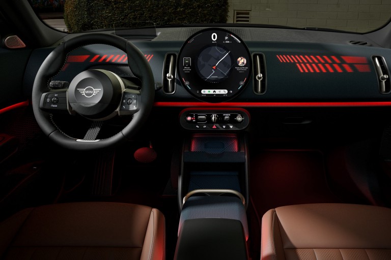 Αμιγώς ηλεκτρικό MINI Countryman - εσωτερική σχεδίαση - πίνακας οργάνων