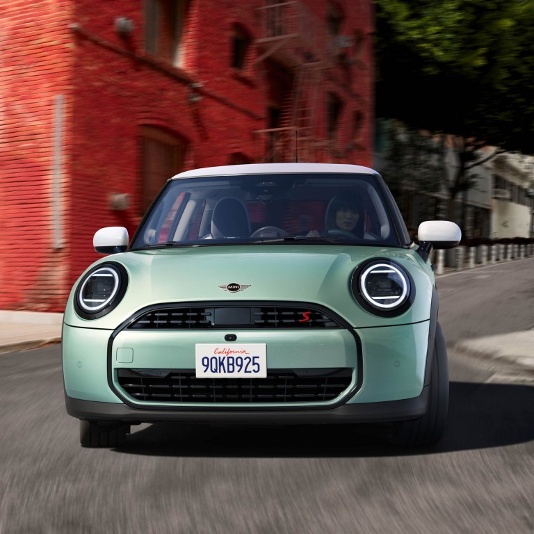 Τρίθυρο MINI Cooper - μωσαϊκό - εξωτερική σχεδίαση