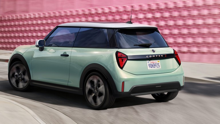 Τρίθυρο MINI Cooper - μωσαϊκό - οδηγική εμπειρία