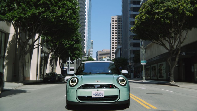 Τρίθυρο MINI Cooper - εξωτερική σχεδίαση- βίντεο εισαγωγής