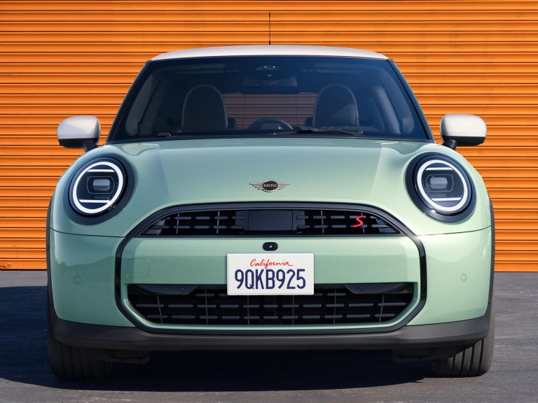 Τρίθυρο MINI Cooper - εξωτερική σχεδίαση - σχεδίαση μπροστινού τμήματος
