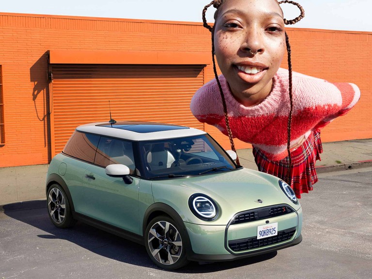 Τρίθυρο MINI Cooper - Financial Services - βασική χρηματοδότηση – εικόνα