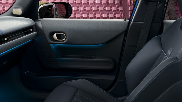 Πεντάθυρο MINI Cooper – εσωτερική σχεδίαση – σημαντικότερα σημεία
