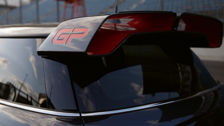 MINI John Cooper Works GP – αεροτομή οροφής – γκρι και κόκκινο