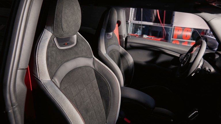 MINI John Cooper Works GP – καθίσματα – προσκέφαλο